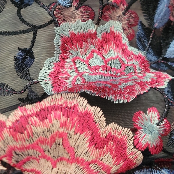 Zara Sheer Floral Embroidery Blouse - Picture 5 of 8